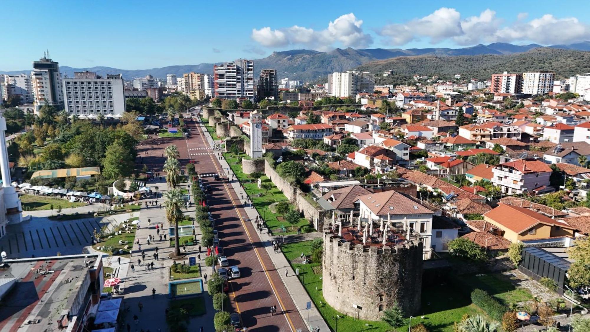 Hotel Guri Elbasan Ngoại thất bức ảnh